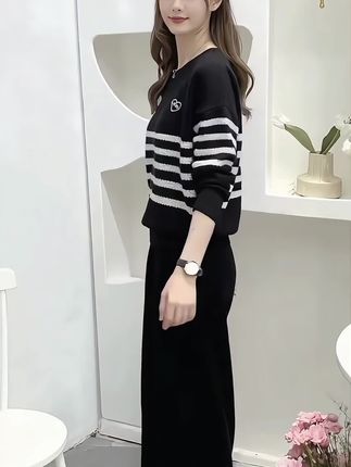 #解锁秋季一周色彩灵感穿搭 #肉肉女孩的秋冬通勤穿搭 #秋冬基础款打底合集 #早秋各式各样的评价上衣分享 #早秋穿搭显贵法则