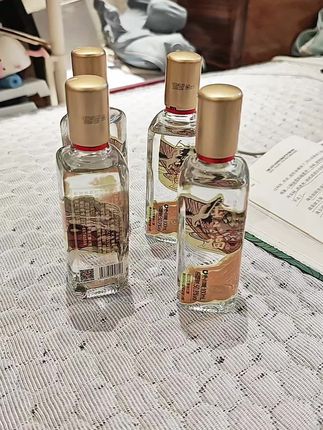 双瓶装,纯粮酿造,绵柔浓香型。#金六福#白酒 #口粮酒