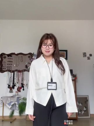 版型很好的衬衫,短款的超显比例 #今日穿搭 #微胖衬衫