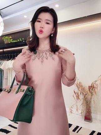 很难不爱简单慵懒的穿搭 #百搭神裤#显高显瘦显腿长#显瘦穿搭#秋季穿搭#穿出高级感