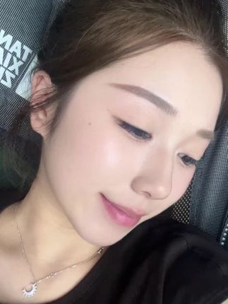 怪不得苏妲己那么招纣王喜欢,原来他每天都在用这款假睫毛,就连化妆师都在疯狂打call。#狐系假睫毛