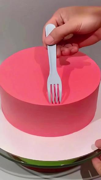 三分钟就会的蛋糕做法,想吃的时候记得来看我#甜品治愈一切 #家庭自制蛋糕 #自制蛋糕