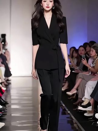 #高级感穿搭 #西装套装 #时尚两件套 #职业装 #气质女神