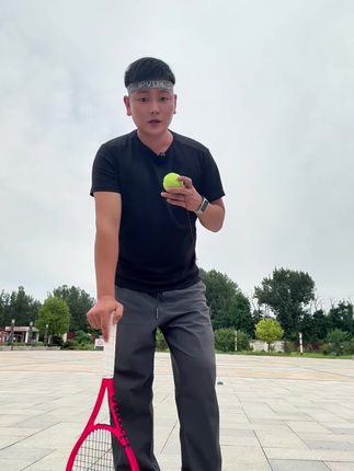 高弹耐打定制款有绳球 很好用的有绳球#有绳网球 #单人网球 #网球训练器 #户外运动 @抖音媒体内容优推官