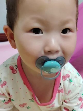 姐妹们别把#安抚奶嘴 想的那么可怕,正确使用有助于宝宝睡眠,安抚哄睡止哭,真的不错!还是大品牌的 #二月闹 #哄睡神器#飞极浦新安怡奶嘴