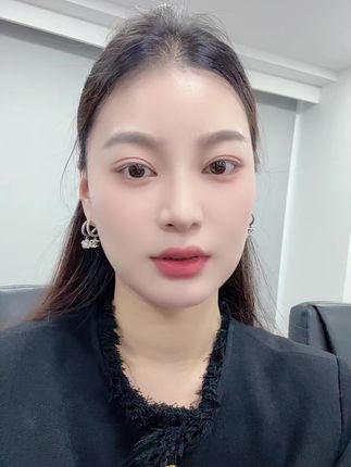 家人们,这段时间发生了很多事情,我知道你们肯定一直在跟着担心,不过今天龙叔叔说了,有话要讲,咱们晚上都来,一起等着龙叔叔看看龙叔叔到底要讲什么,晚上会用飞哥的生活给家人们开播,咱们晚上7点钟不见不散@龙飞的(日常生活)