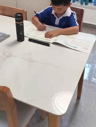 9月份要上小学的孩子,给家长推荐这款离草黑木铅笔,他是专为小学生设计的,书写起来顺滑流畅,字迹清晰好看,快给孩子囤起来吧。#学习用品 #铅笔 #HB铅笔 #小学生铅笔 #开学必备