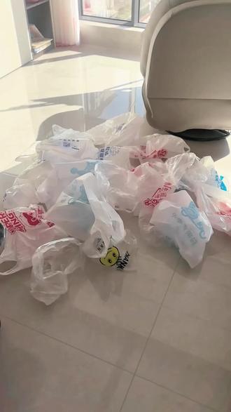 头一次这么轻松的薅羊毛,保存视频二维码,打开淘宝扫一下,跟着下载千问,一定要从淘宝里面下载,这样我们每个人都能得到一个免单卡,在家没事的赶紧薅羊毛!!!一个人可以最多可以得到20张卡#千问 #薅羊毛了薅羊毛了