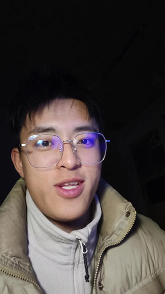 大学生,刷大抖音!#大屏 #抖音 #寒假生活