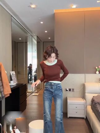 #显高显瘦穿搭 #约会穿搭 #女神穿搭 #每日分享 腿型不好看的姐妹快来尝试一下这条牛仔裤!超显瘦!超有调性!