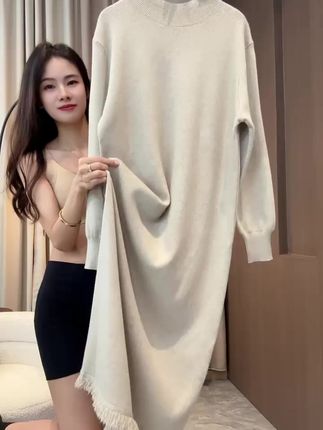 秋冬上新流苏中领针织大码套头小黑裙大码连衣裙女黑色连衣裙#穿出高级感#美搭尽显女神范#气质轻熟风#时髦穿搭 #女人味穿搭