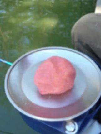 钓鲫鱼非常强的南瓜酥拉饵版现场示范,这样开状态好,不粘手,不返水,容易拉#钓鱼技巧
