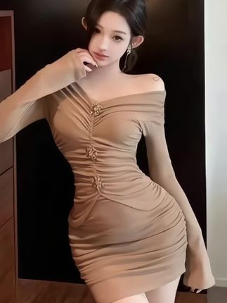 #辣妹穿搭 #秋冬内搭#紧身裙 #小个子显高显瘦#约会穿搭 @抖加🔥上热门🔥dou+🔥热点宝