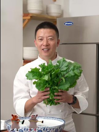 奶奶教我的萝卜缨神仙吃法 别再扔了!萝卜缨才是真正的“营养冠军”,这吃法绝了!#美食教程 #鸡蛋的神仙吃法 #下饭菜