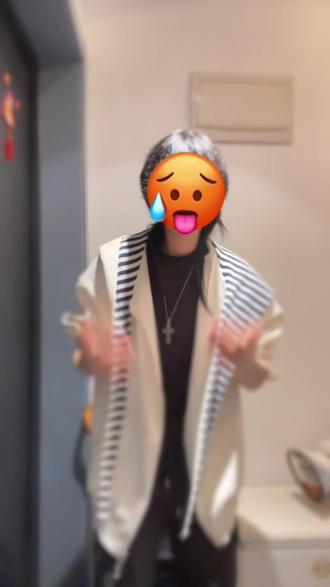 什么叫萌脸烧#休闲穿搭 #什么叫萌脸烧 #fyp#手势舞