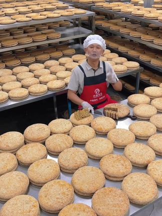#月饼 #传统美食 #小时候的味道 #家乡特产