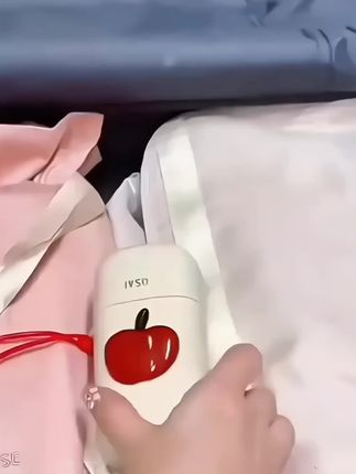 个位数到手的漱口杯带娃出行住酒店,带上自己的洗漱套装,秒变漱口杯!#旅行漱口杯 #折叠牙刷 #出差旅行必备