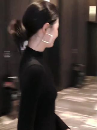 喇叭袖秋长裙连衣裙法式复古显瘦宴会针织名媛收腰衣服a字裙裙子#优雅气质 #连衣裙#a字裙#裙子#长裙