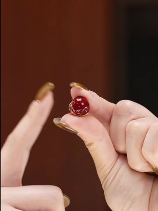 铜合金珐琅耳饰 ins新款滴油球球耳扣女小众高级感气质简约耳环 #耳饰