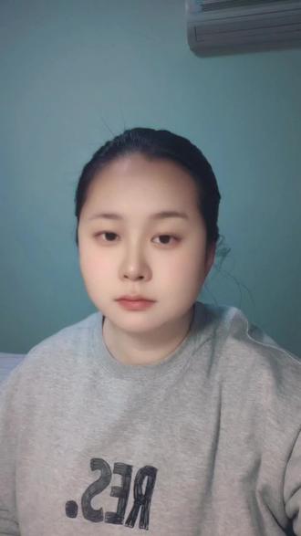 5分钟搞定唐天宝披发 头盔真的太好用了!
#汉服妆造 #汉服发型