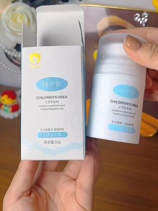 小朋友脸上胳膊腿上有颗颗粒粒皮肤粗糙一定要尽早用起来哟!#母婴好物 #希望可以帮助到你 #鸡皮肤 #儿童面霜 #尿素霜