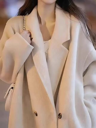 #优雅气质 #女神范 #女神穿搭 #中长款大衣#大衣外套