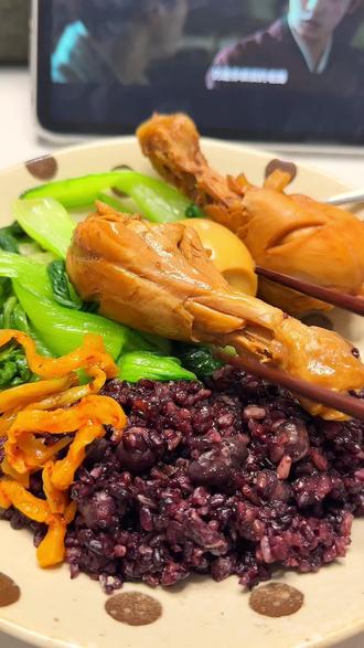 在家做减脂餐之沙县鸡腿饭!#电饭锅卤味 #营养搭配减脂餐 #沙县鸡腿饭 #低脂低卡