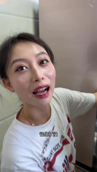 提前收到的螃蟹 不要泡水放冷藏,能活2、3天#盘锦河蟹 #过年 #年夜饭 #美食 #分享