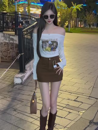 简约大方的穿衣 自带从容不迫的气场 #上衣 #半裙#显瘦穿搭