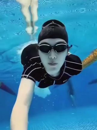 361°泳镜男女士防水防雾高清防紫外线成人款近视专业游泳眼镜361°泳镜防水防雾高清防紫外线成人款游泳专业游泳眼镜【玩水搭子】#游泳 防护眼镜