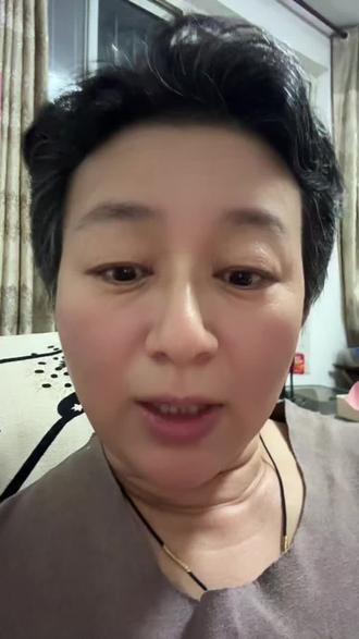 以后往球球相册里面上传照片,建议一天只上传五十张,这样将来你批量下载的时候,会方便很多#生活小技巧#QQ相册 #批量下载照片