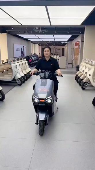 雅迪冠能龙霆如何开启陡坡缓降功能