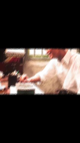 “寄给你的咸猪肉好吃吗?”“好吃”“好吃我就再寄”😭