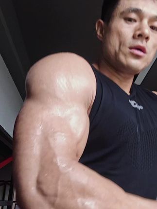 每天五点起床叫醒你的不是闹钟,除了梦想就是肚子😠#你的坚持终将美好 两个半小时训练结束