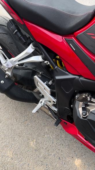 帮我听听我这个声音,现场的声音曲轴在里面跳动