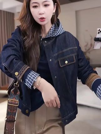 #牛仔外套 #休闲减龄穿搭 #穿出自己的风格 #谁穿谁美