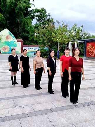 好久没和姐妹们玩了
