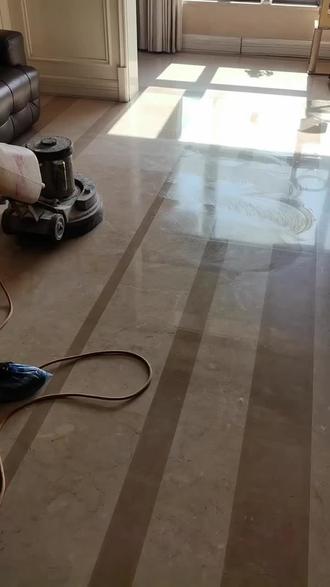 我们的大理石做结晶了,你们做了吗,可以互相学习。 西城区大理石结晶。西城石材结晶。北京西城区大理石结晶。西城石材结晶抛光。西直门大理石结晶。复兴门石材结晶抛光。西单大理石结晶。王府井大理石结晶。东单石材结晶。雍和宫大理石结晶。广安门石材结晶。金融街大理石结晶。前门大理石结晶。新街口大理石结晶。崇文门大理石结晶。#石材结晶 #大理石抛光 #石材养护 #水磨石翻新结晶 #水磨石清洗打蜡