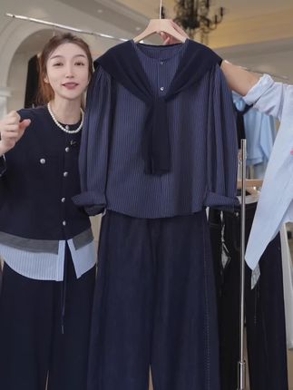 2025秋季韩版气质圆领落肩泡泡袖竖条纹拼色配披肩衬衫上衣#气质上衣#披肩衬衫#衬衫上衣#韩版上衣#新款上新