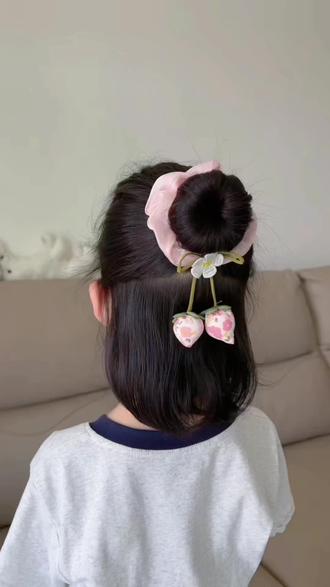 中短发的甜美丸子头 #儿童编发#编发教程#丸子头#生女儿就是用来打扮的 #发型教程