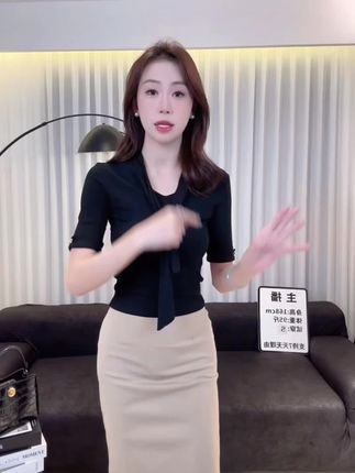 迈沃格春夏季新款带气质显瘦小众修身轻熟洋气上衣飘带 #女装 #高级感穿搭 #休闲穿搭 #显高显瘦 #穿搭穿搭