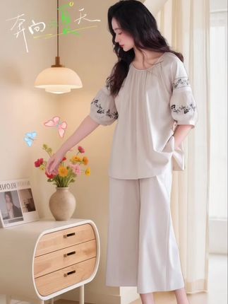 #在家也要美美哒 #睡衣家居服 #减龄气质 #谁穿谁好看#睡衣控