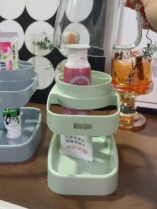孩子快开学了,这款三合一倒扣漱口杯,一键收纳你的牙膏、牙刷和牙杯,牙杯还是倒扣沥水的,可壁挂不用担心积水落灰了!#洗漱杯 #生活用品 #美观实用 #好物推荐🔥