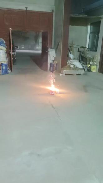 陕西不让放烟花,甘肃随便放