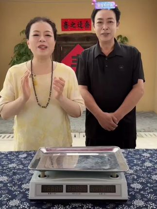 许妈给姐姐阿姨们带来了 #筷子#陶瓷筷子 耐高温不变形防滑防霉实惠又好用#景德镇陶瓷筷子 发10双送1个陶瓷米饭勺