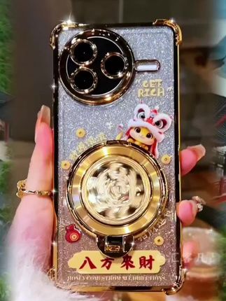 蛇年金色细闪电镀防摔适用【红米】k80/80pro/80至尊旋转支架手机壳#新款手机壳 #爆款手机壳 #创意手机壳 #高级感手机壳 #手机壳推荐 金色细闪电镀防摔适用苹果VIVO华为OPPO小米旋转支架全包手机壳