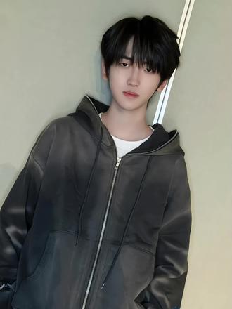 左奇函全肯定#左奇函四代第一全能主舞@会火 @抖音小助手 @抖音创作小助手