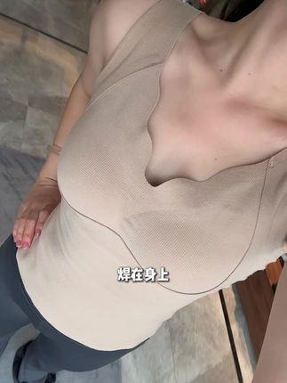 这个价格到手两件!又显瘦又保暖#适柔 #保暖背心 #秋冬穿搭