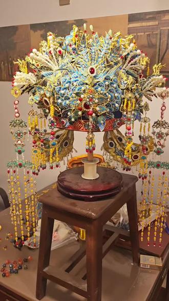 熬夜制作 最新制作12龙九凤冠,新春前发货了#手工制作 #非遗之美 #龙凤呈祥中国年 #手工饰品制作 #传统工艺传承