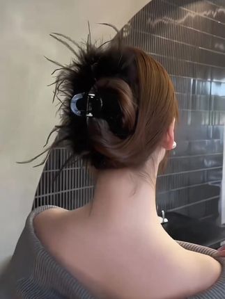 #精美发饰 #抓夹 #鲨鱼夹#羽毛夹 #优雅时尚发饰